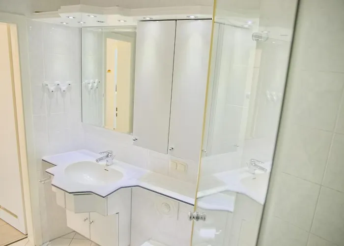 Hanseat Ii App 124 *